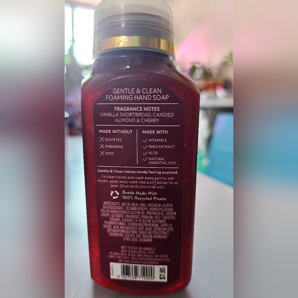 Cherry almond shortbread foaming hand soap - Picture 2 of 2